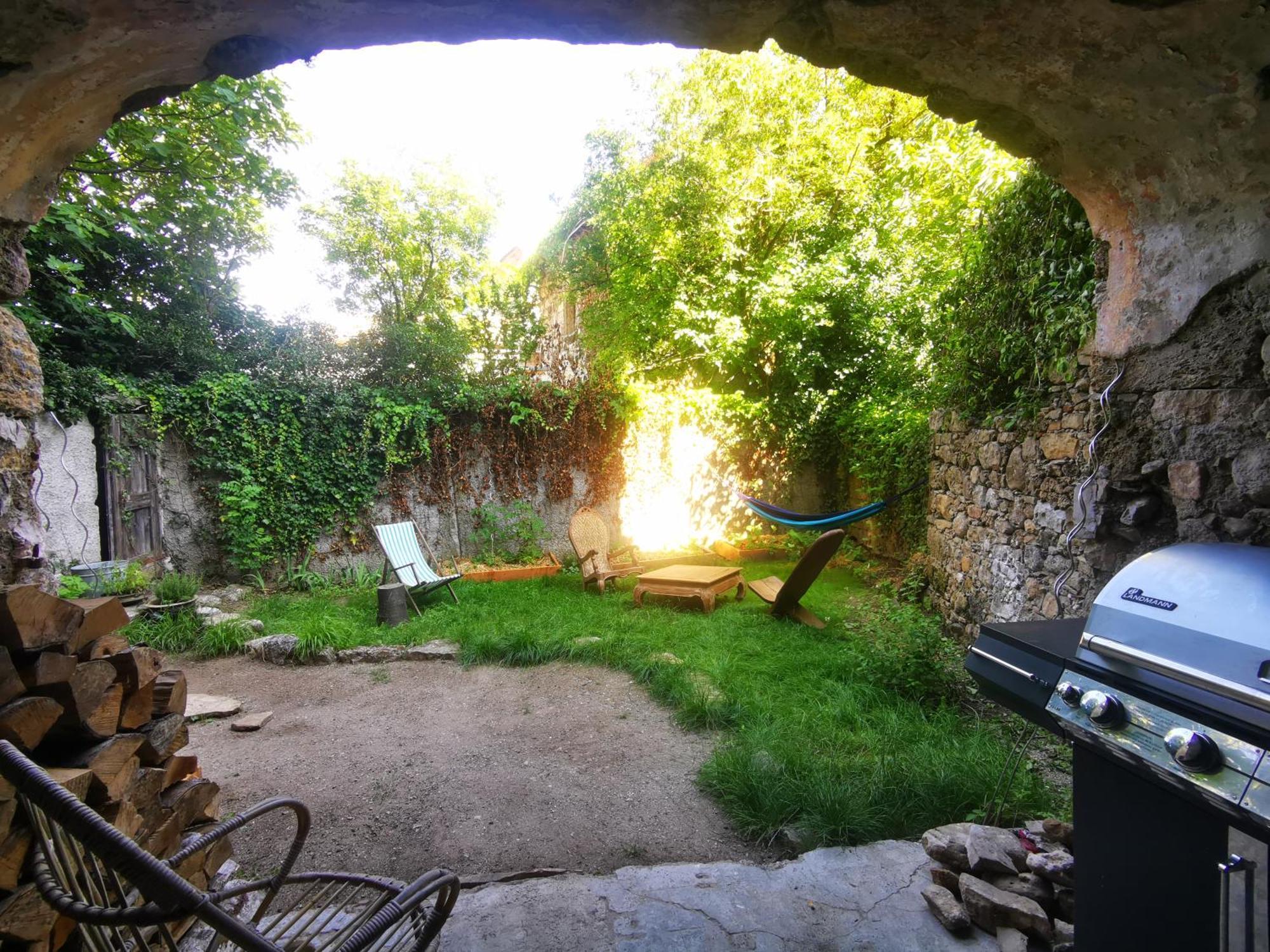 Les Sources / Chez Lea *