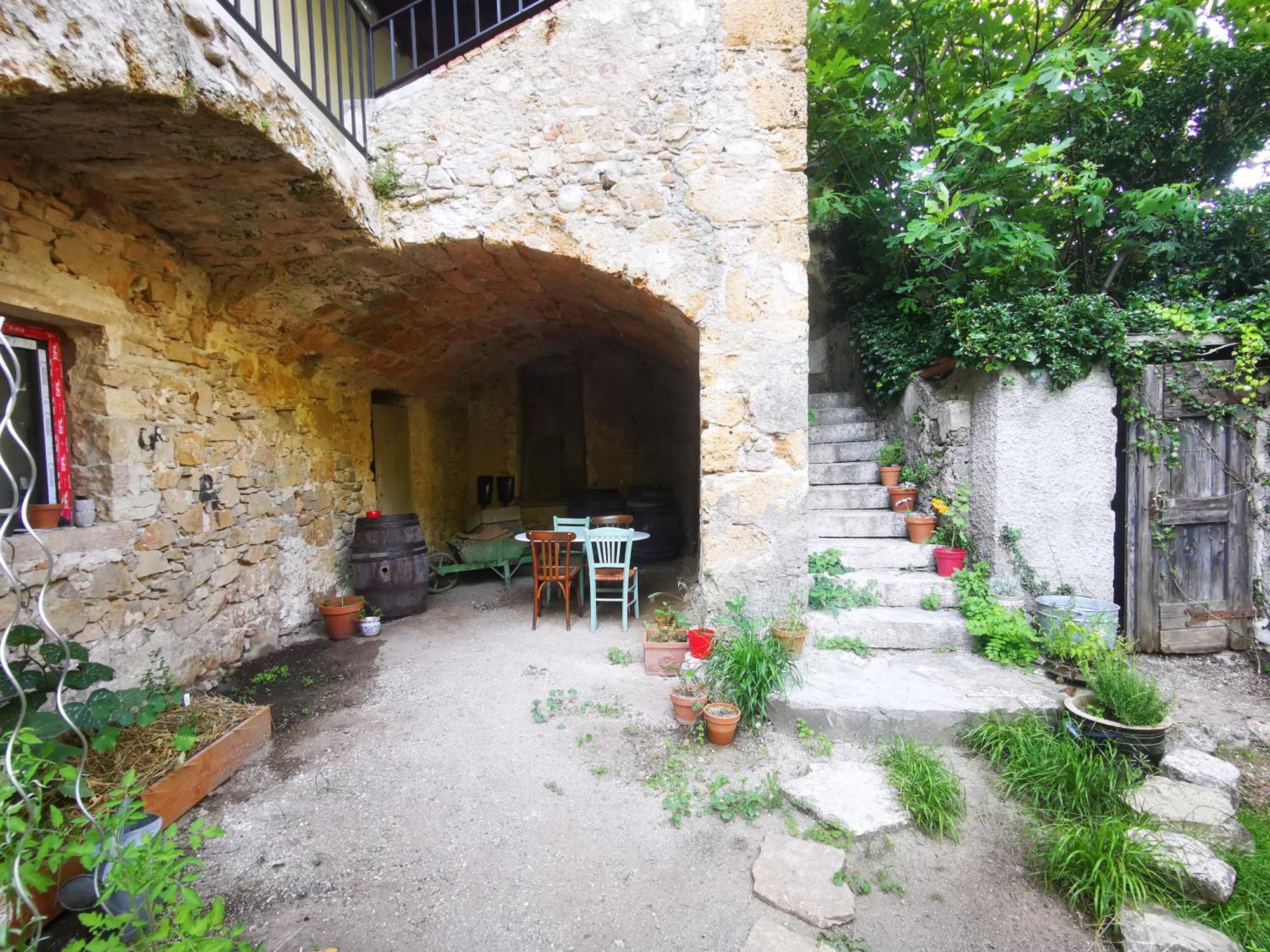 Les Sources / Chez Lea